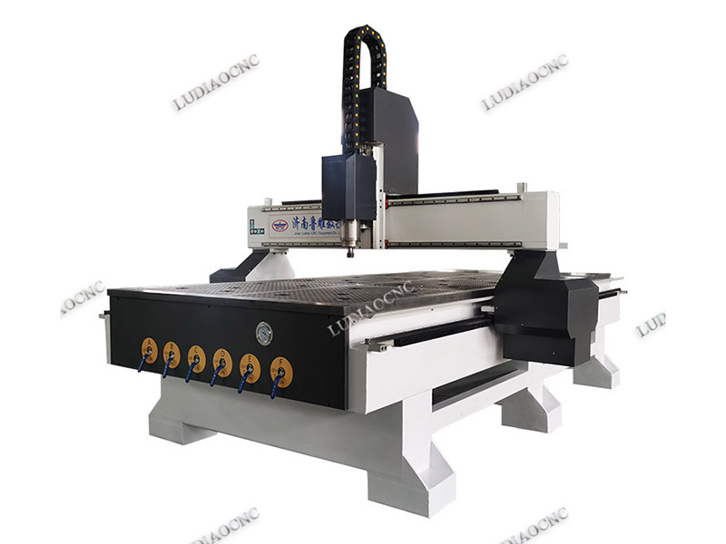 LD1325 T型床身木工雕刻機(jī) LD1325 T型床身木工雕刻機(jī)